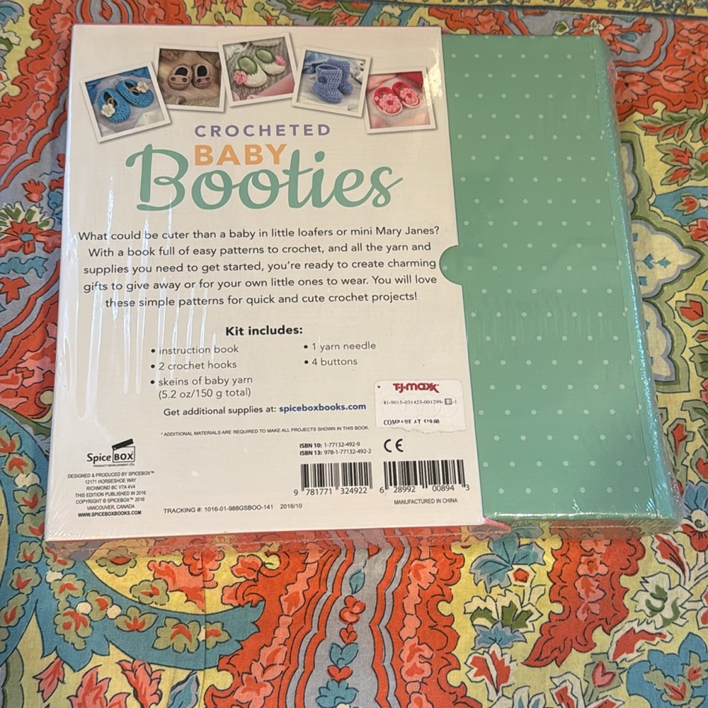 🆕 NWT SpiceBox Crocheted Baby Booties Kit - Picture 3 of 3